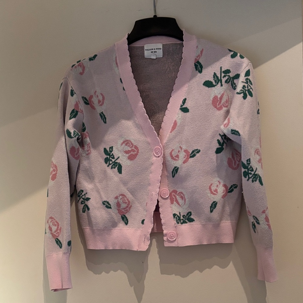 Willow & Wind poly/rayon  Pink Floral Scalloped V-Neck Cropped Cardigan